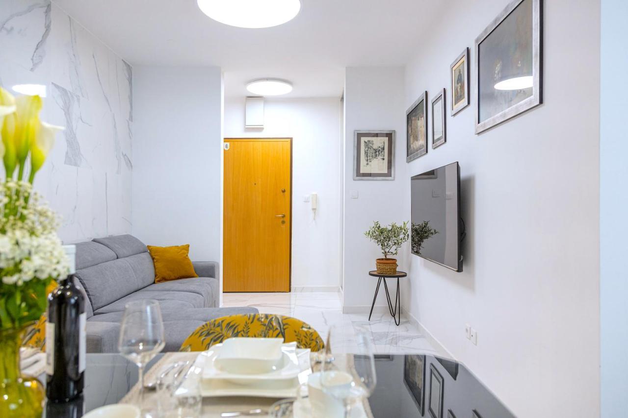 Lux Holiday Apartment Tony @ 10 Min Znjan Beach Split Kültér fotó