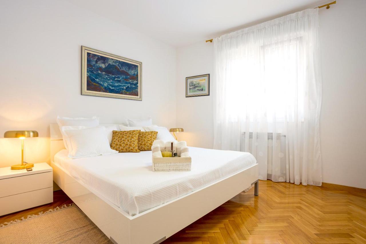 Lux Holiday Apartment Tony @ 10 Min Znjan Beach Split Kültér fotó