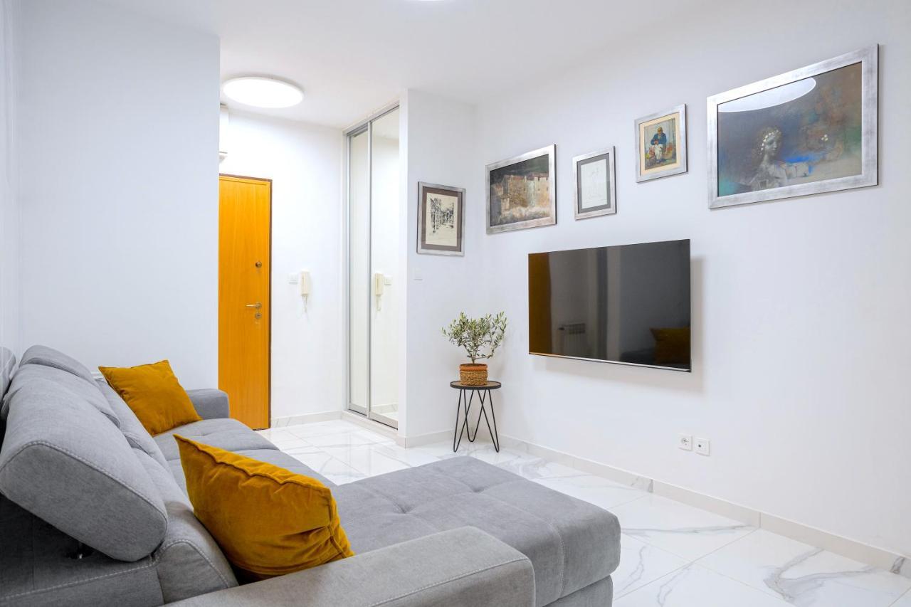 Lux Holiday Apartment Tony @ 10 Min Znjan Beach Split Kültér fotó